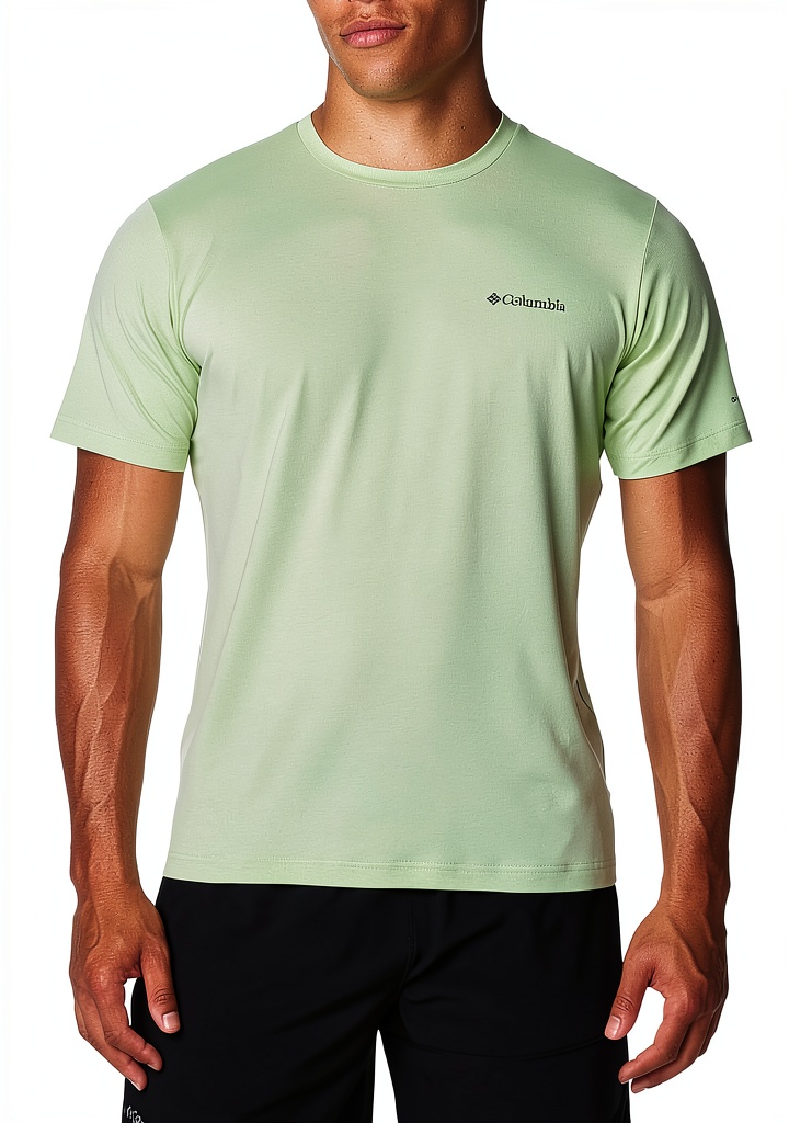 Columbia hiking shirt in Sage Leaf Heather color worn during a hike